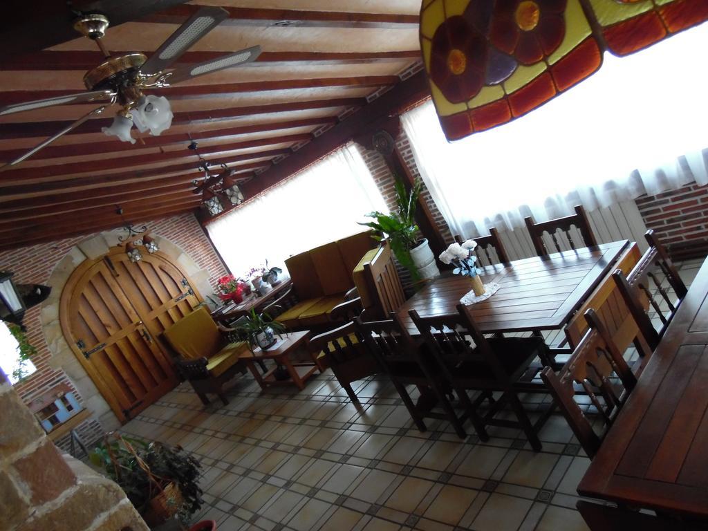 Posada La Capia Vargas Exterior photo